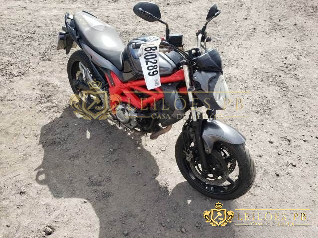 LOTE 19 SUZUKI GLADIUS 650 2015/2016 