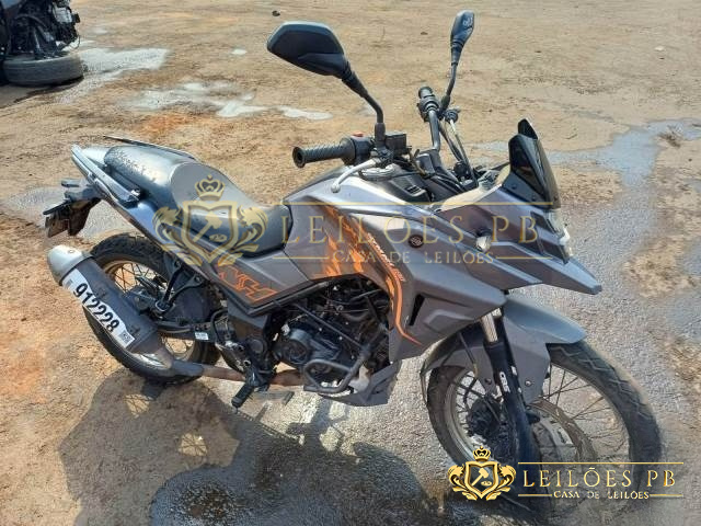 LOTE 25 DAFRA NH 190SYM CBS 2022/2023  